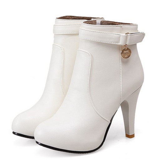 Schwarze Lederstiefeletten