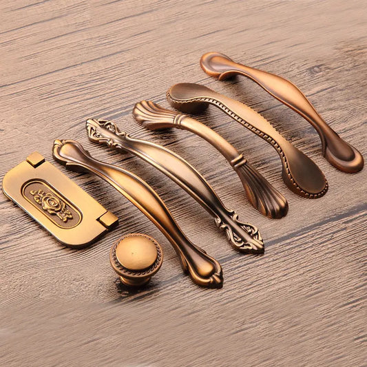 Poignée de meuble antique européenne