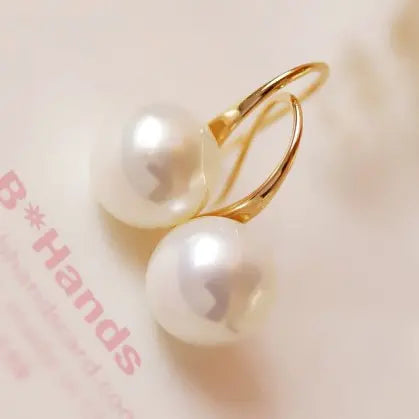 Women Simple Pearl Earrings