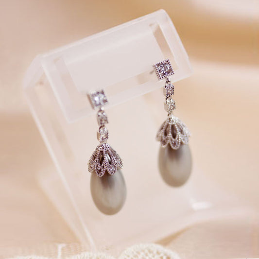 Vintage Drop Light Pearl Earrings For Women