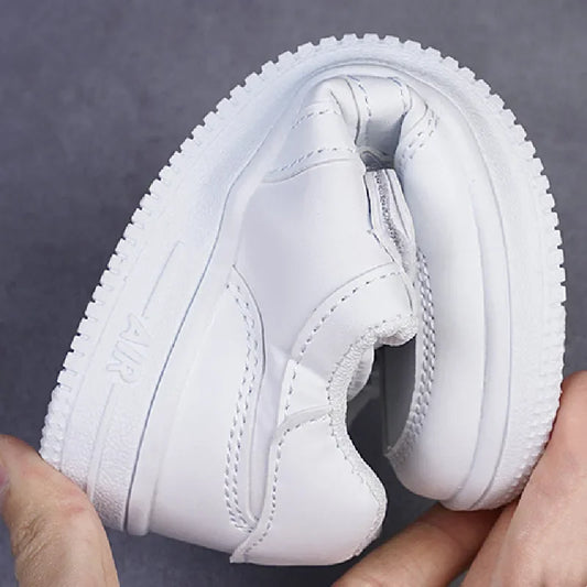 Weiße Mesh-Sneaker für Jungen – stilvoll und bequem