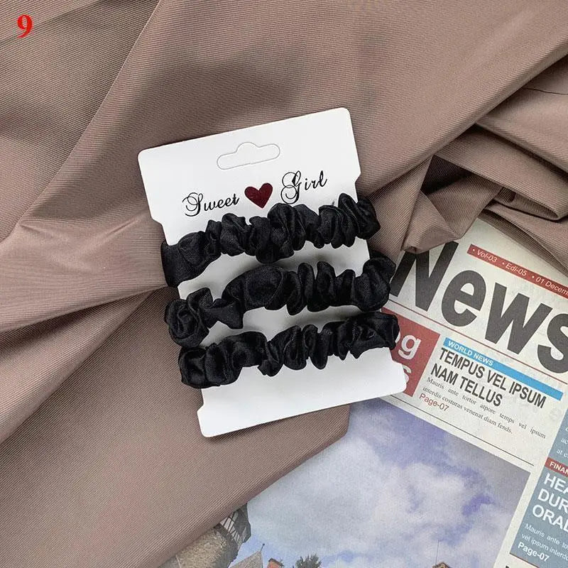 Handgemachtes mehrfarbiges Seiden-Scrunchie - Elastisches Haargummi