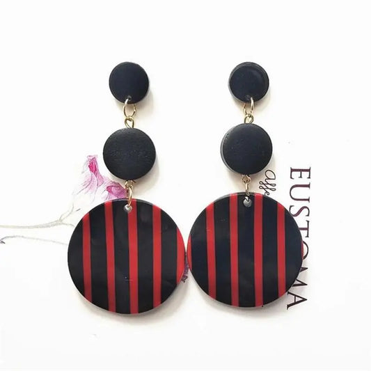 Chic Contrast - Boucles d'oreilles rondes longues noires et blanches