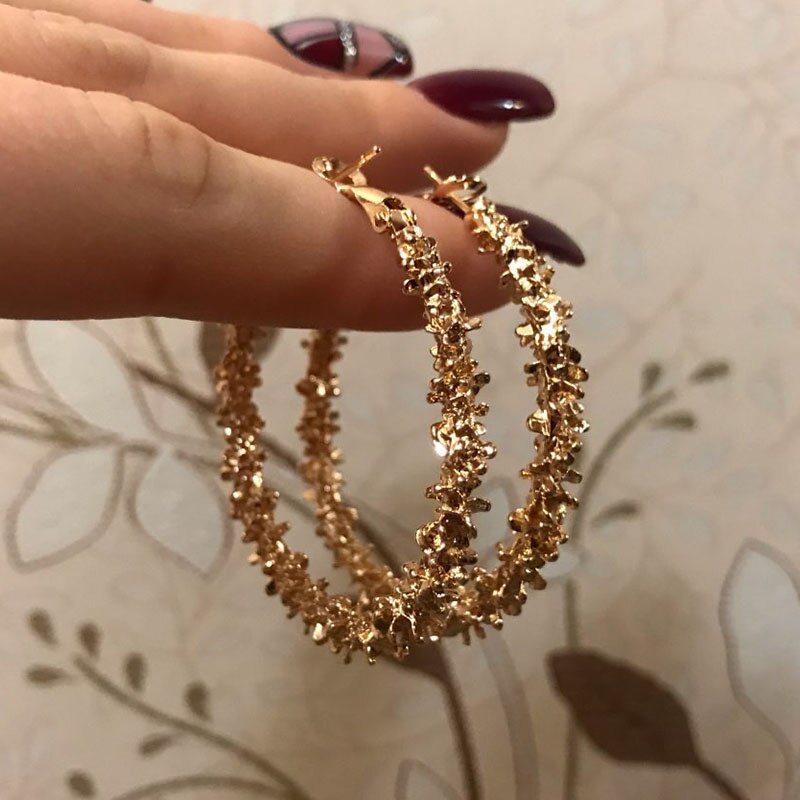 Women Gold Round Pearl Earrings Set