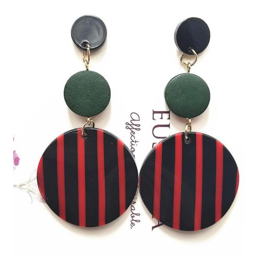 Chic Contrast - Black & White Long Round Earrings