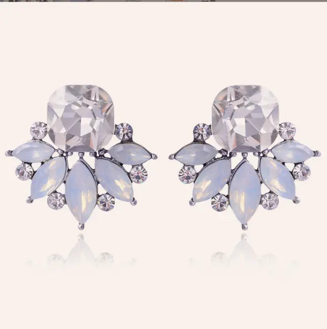 Simple Four Color Flower Stud Women Earrings