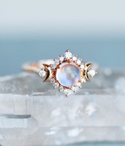 Elegant Gemstone Fashion Ring