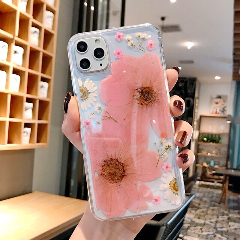 Blooming Elegance - Flower-Print Phone Case