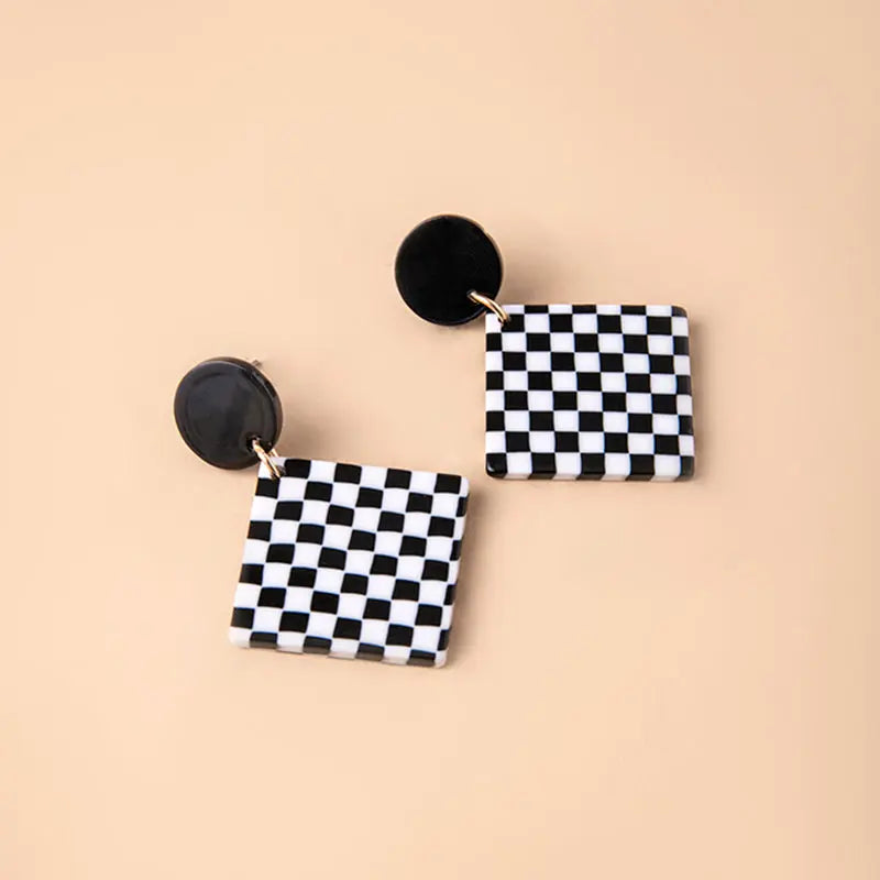 Chic Checkered Acrylic Pendant Earrings