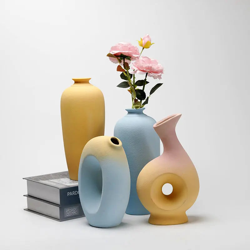 Vase en céramique élégant pour une décoration créative de salon