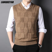 Top Grade New Fashion Brand Knit Pullover Sleeveless Sweater Vest Men V-Neck Sleeveless Preppy Trendy Casual Mens Clothes 2023