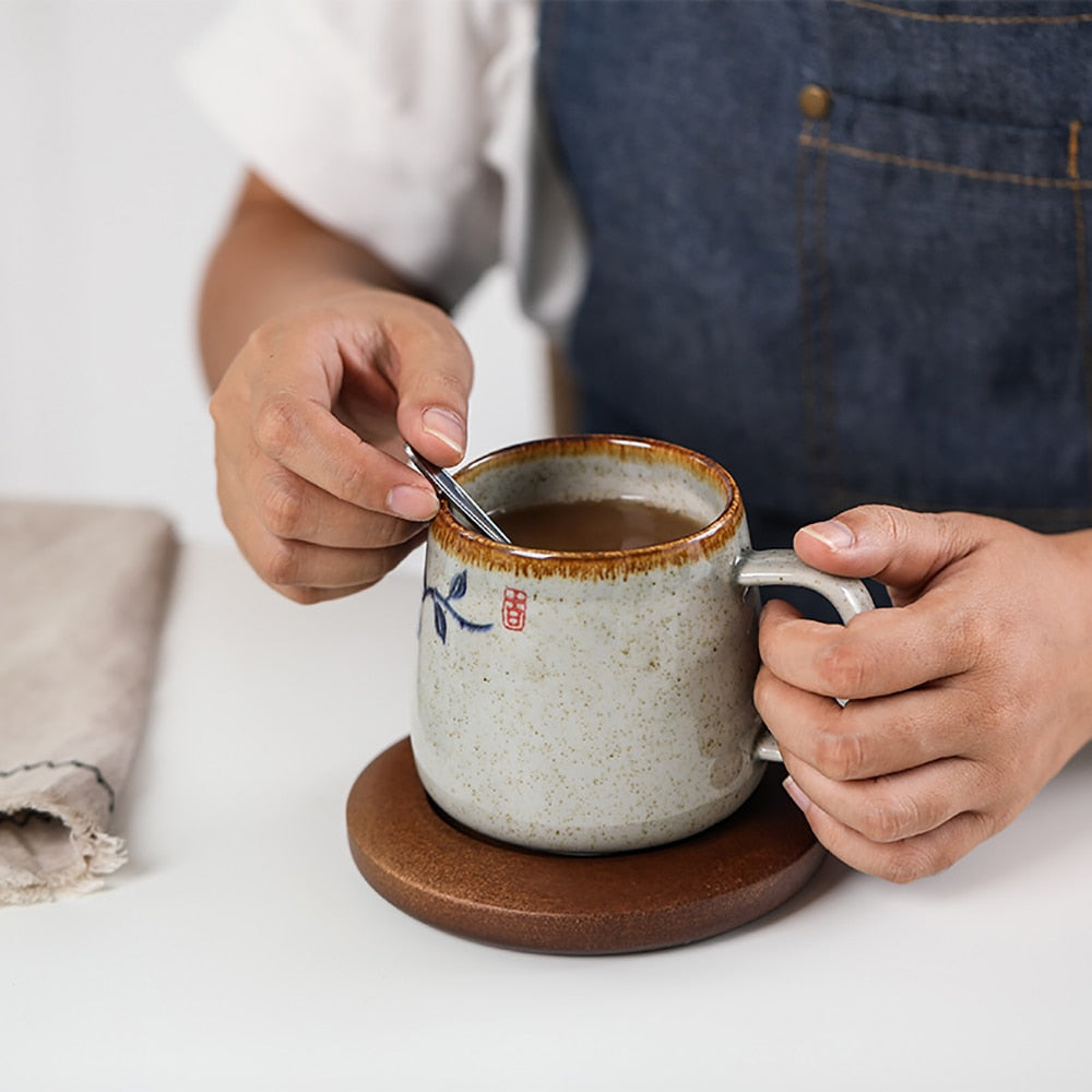 Japanische Kaffeetasse aus Keramik im Retro-Stil