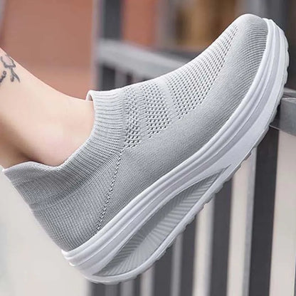 Slip-On-Sneaker mit dickem Boden für Damen