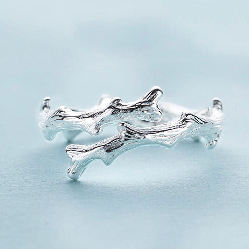 Chic Silver Plated Hug Ring for Women