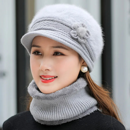 Women's Winter Hat & Scarf Set - Fur-Lined Knitted Cap with Faux Fur Flower