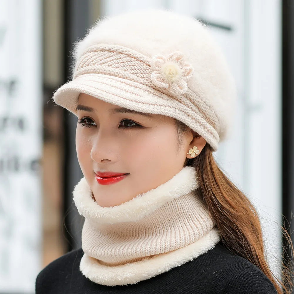 Women's Winter Hat & Scarf Set - Fur-Lined Knitted Cap with Faux Fur Flower