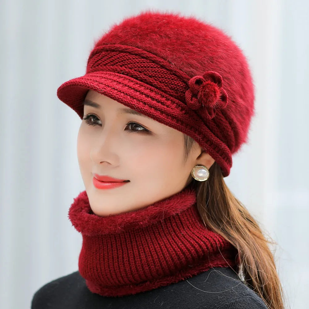 Women's Winter Hat & Scarf Set - Fur-Lined Knitted Cap with Faux Fur Flower