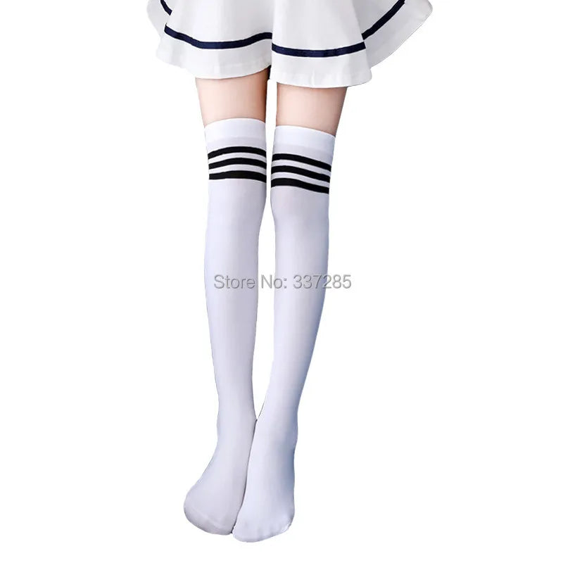 Bas sexy en dentelle et velours transparents jusqu'aux cuisses