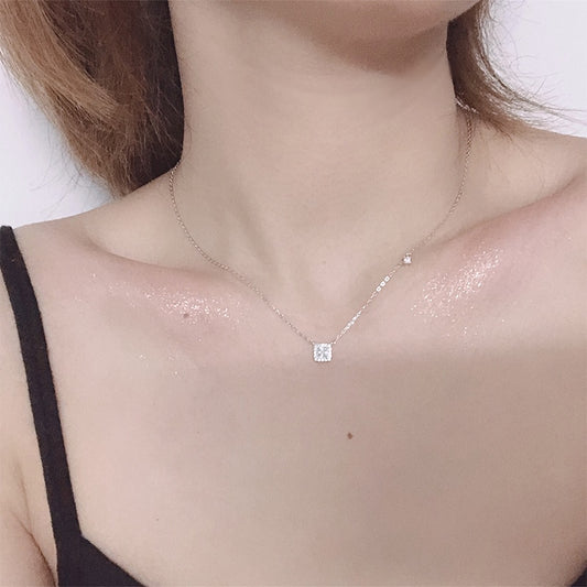 Halskette mit quadratischem Diamant-Anhänger