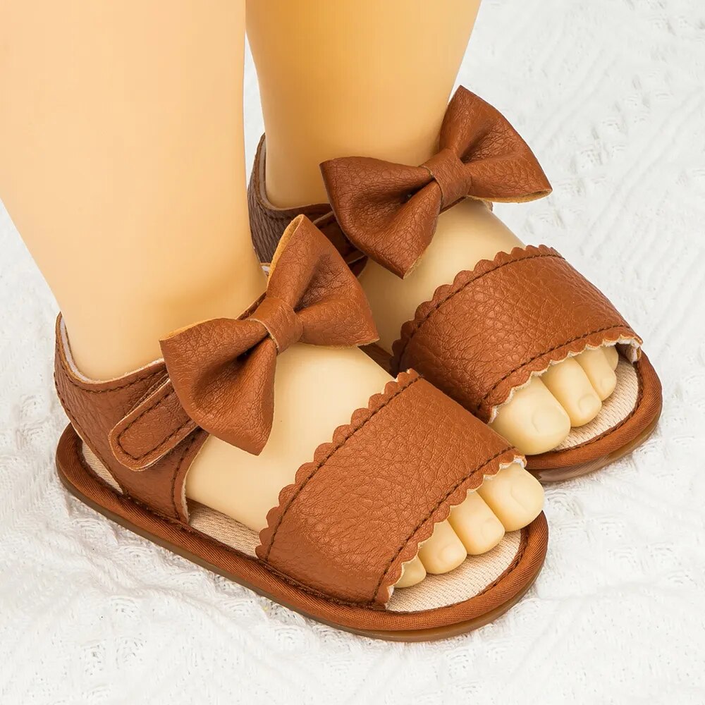 Sommer-Sandalen für Mädchen mit Schleife