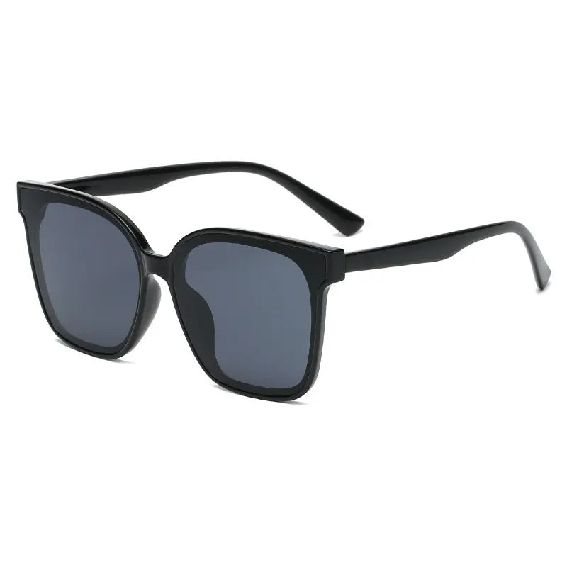 Classic Unisex Sunglasses for a Cool Retro Look