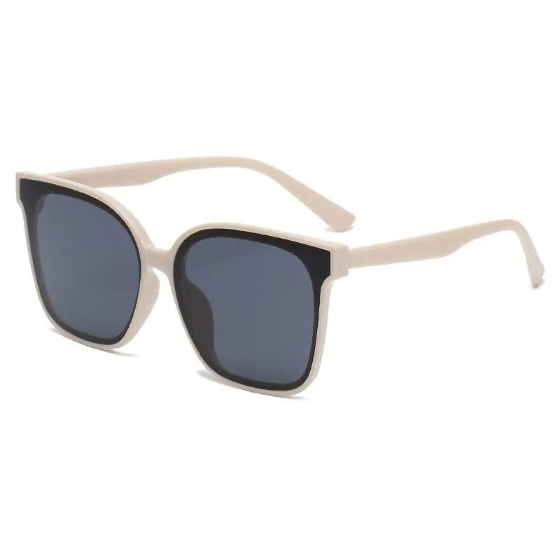 Classic Unisex Sunglasses for a Cool Retro Look