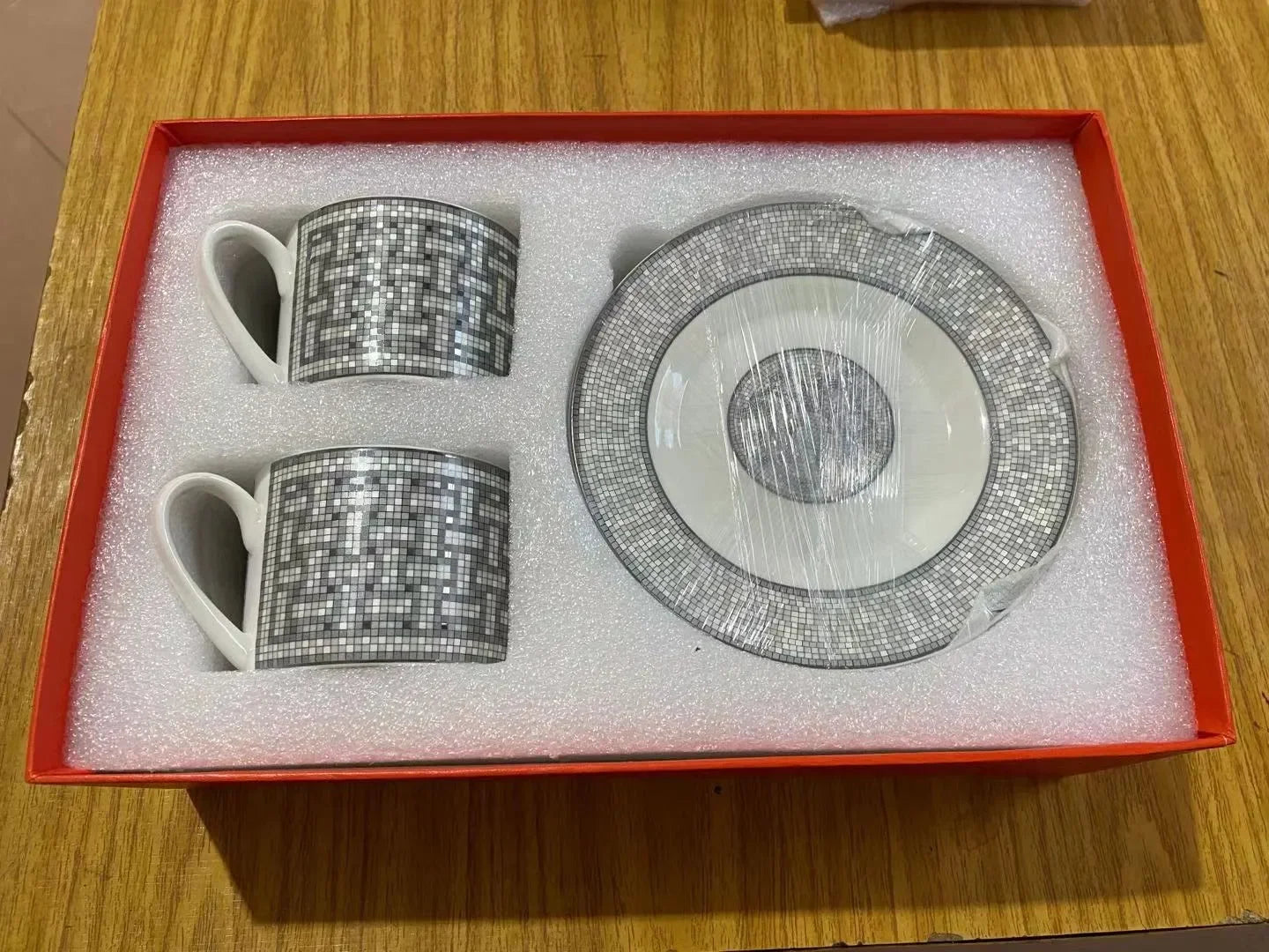 Bone Coffee Cups & Saucers Set Gift