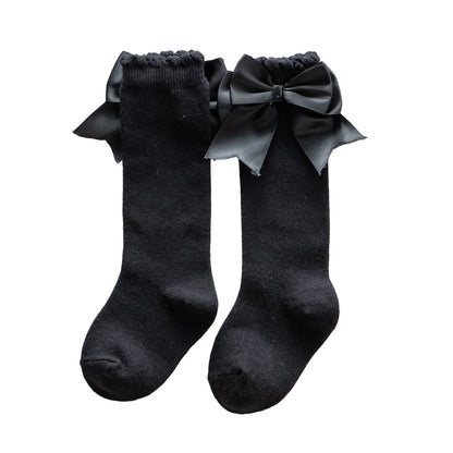 Overknee-Strümpfe aus Seide mit Schleife und Strapsen