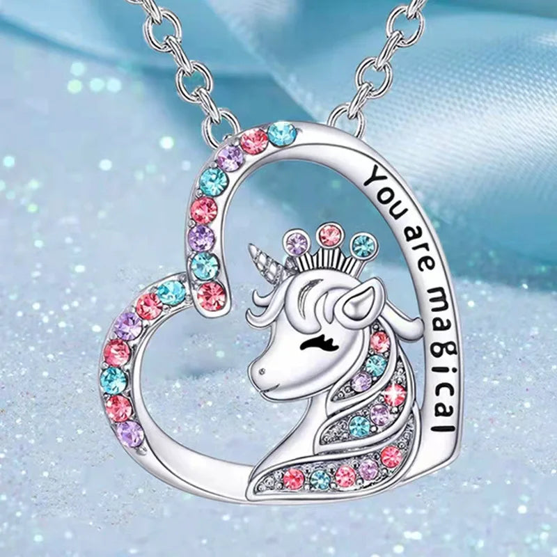 Collier Initiale Licorne Magique - Pendentif Cheval Charm