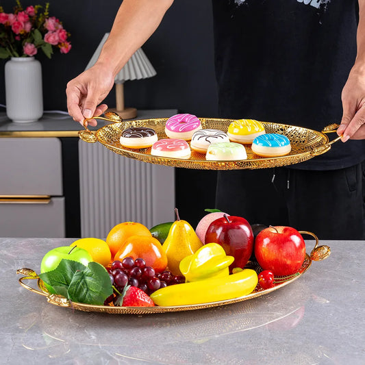 Plateau de service ovale en métal doré