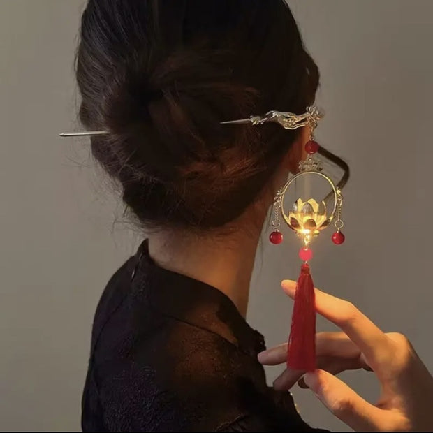 Pearl Fringe Lantern Hairpin
