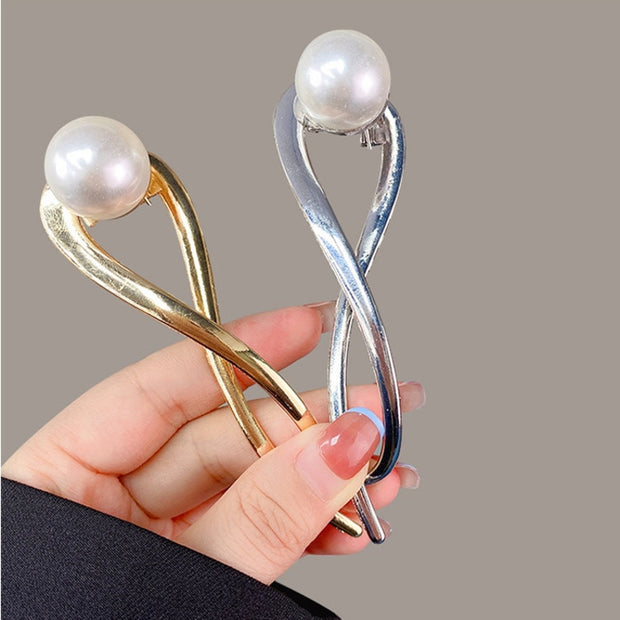 Chic Pearl Hair Claw Clips