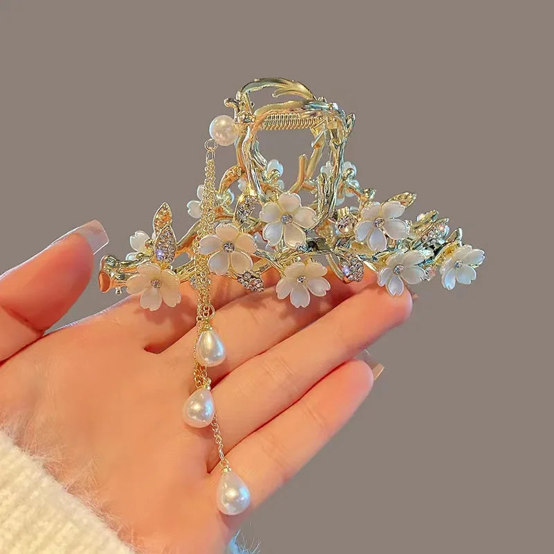 Chic Pearl & Rhinestone Hair Claw