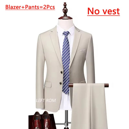 Lässiger dreiteiliger Hochzeitsanzug für Herren