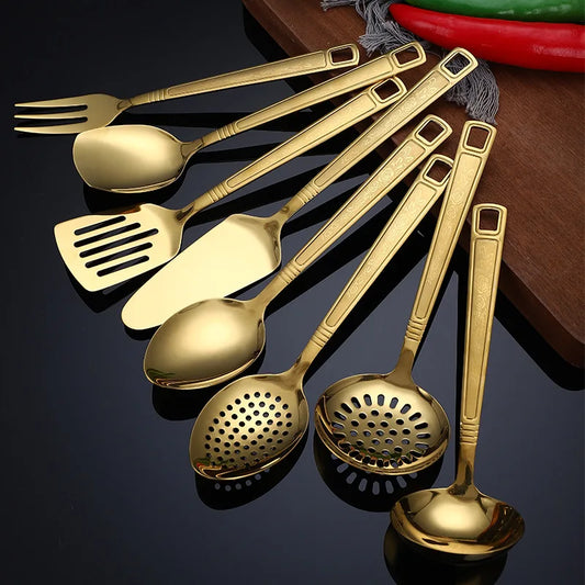 Ensemble d'ustensiles de cuisine polyvalents, spatules, cuillères, remuer