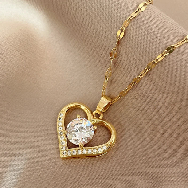 Collier pendentif coeur en acier inoxydable - Chaîne lèvres dorées