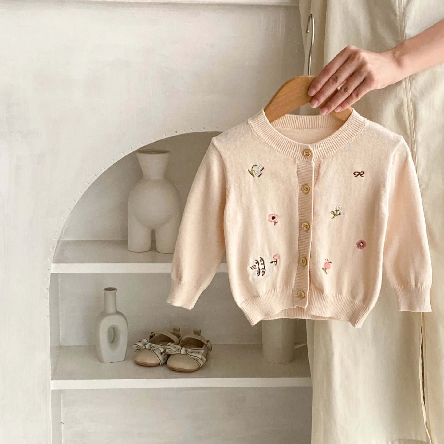 Cardigan douillet en tricot d'automne pour bébé fille