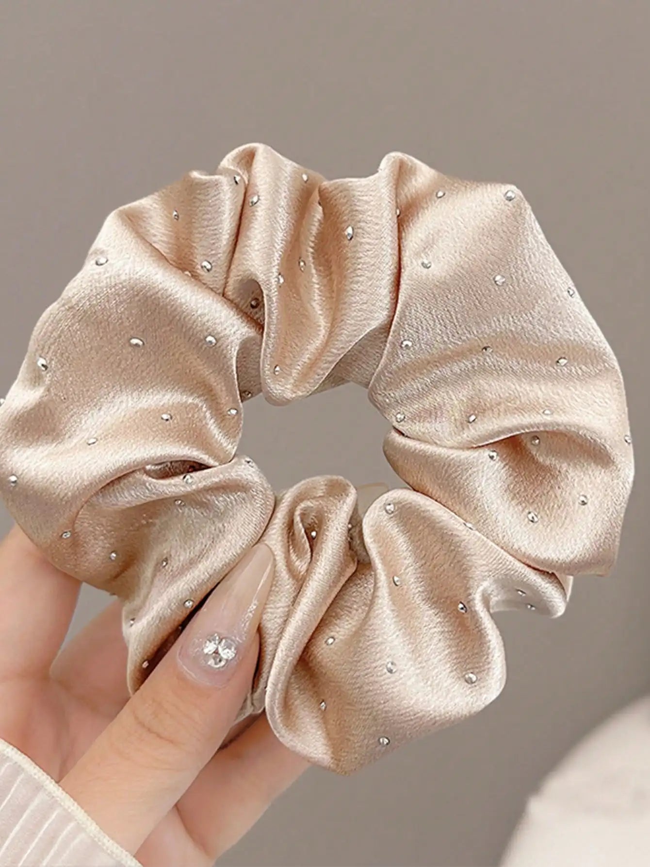 Haargummi aus Seidensatin mit Strasssteinen – Schwarzes elastisches Haargummi