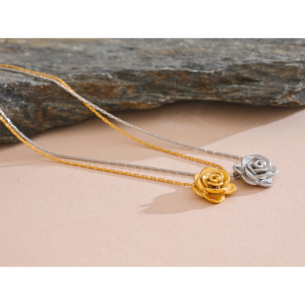 18K Gold Plated Stainless Steel Flower Pendant Necklace