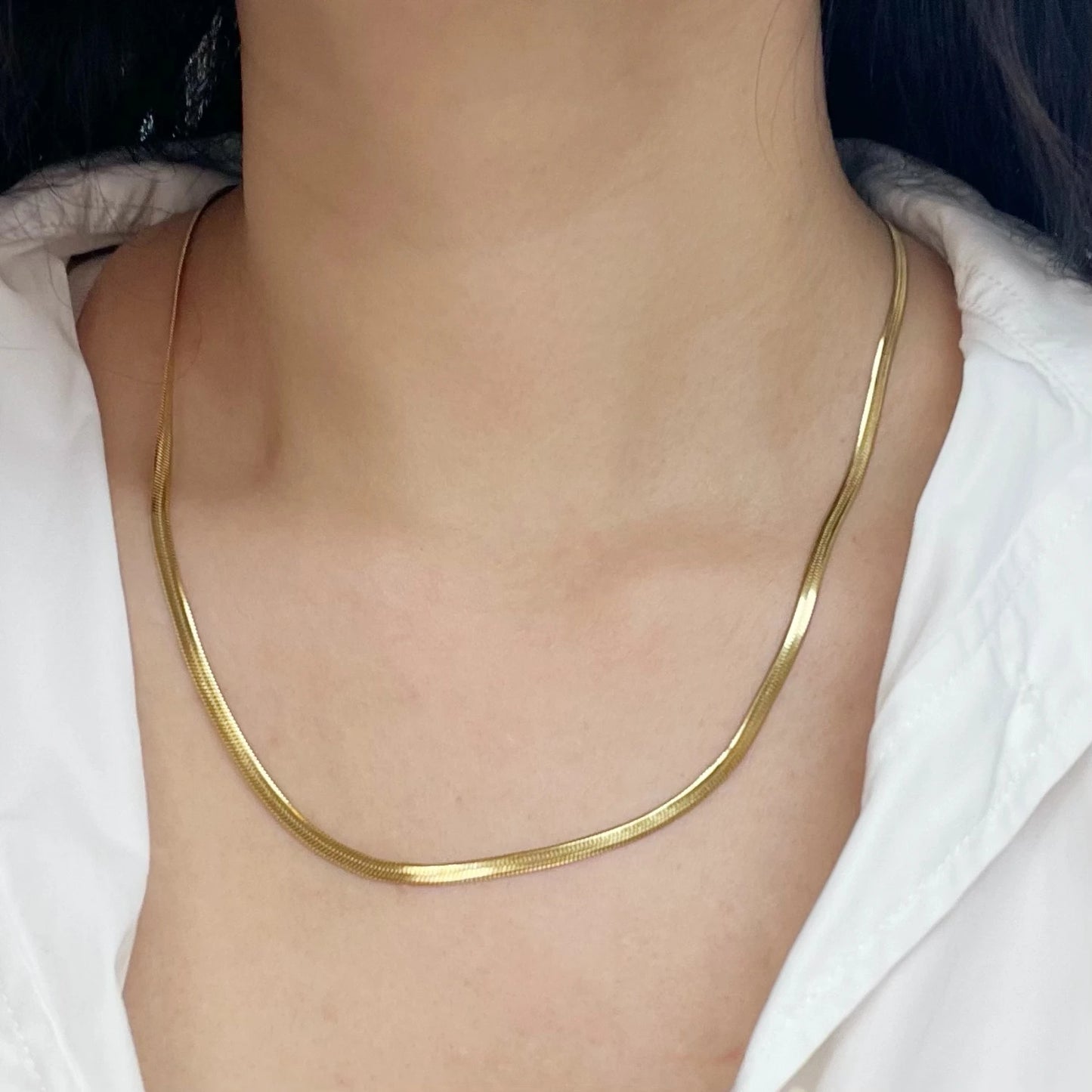 Collier minimaliste en chaîne serpent en or