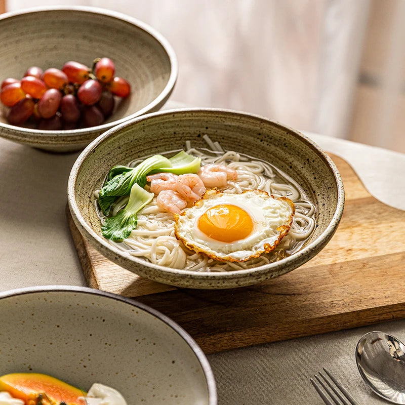 Große japanische Ramen-Nudelsuppenschüsseln aus Keramik