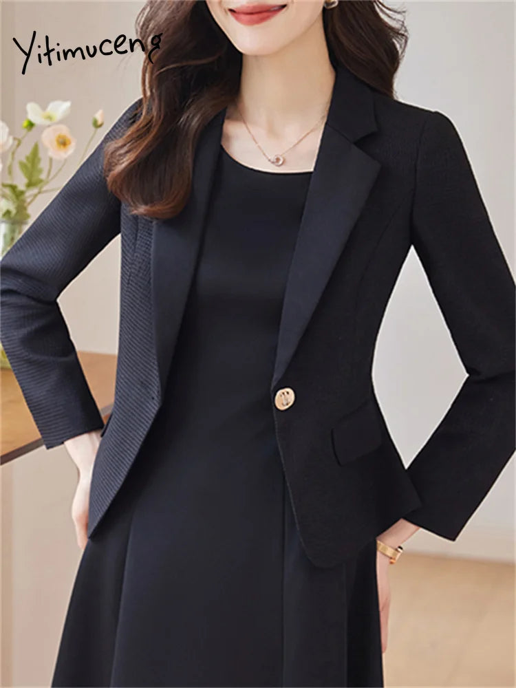 Costume Chic Minimaliste Pour Femme - Élégance Parfaite Au Travail