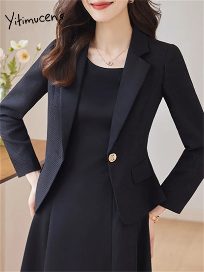 Costume Chic Minimaliste Pour Femme - Élégance Parfaite Au Travail