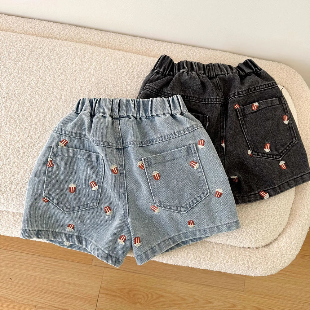 Modische Denim-Shorts für Mädchen mit Print – stilvoll