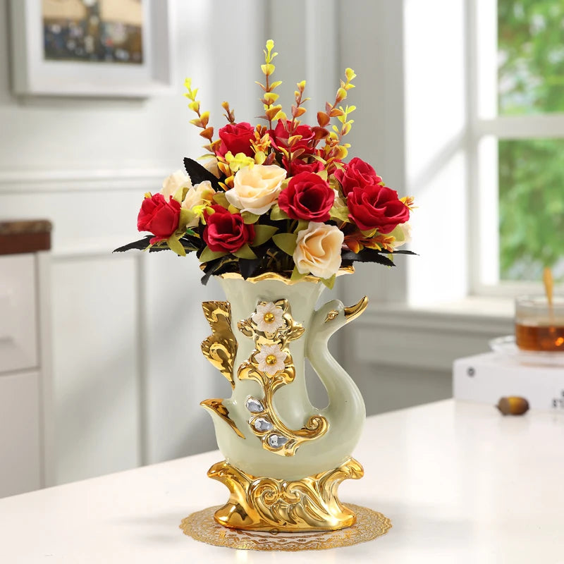 Vase en verre doré minimaliste pour le salon