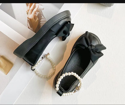 Chaussures plates pour enfants avec bride à la cheville et perles