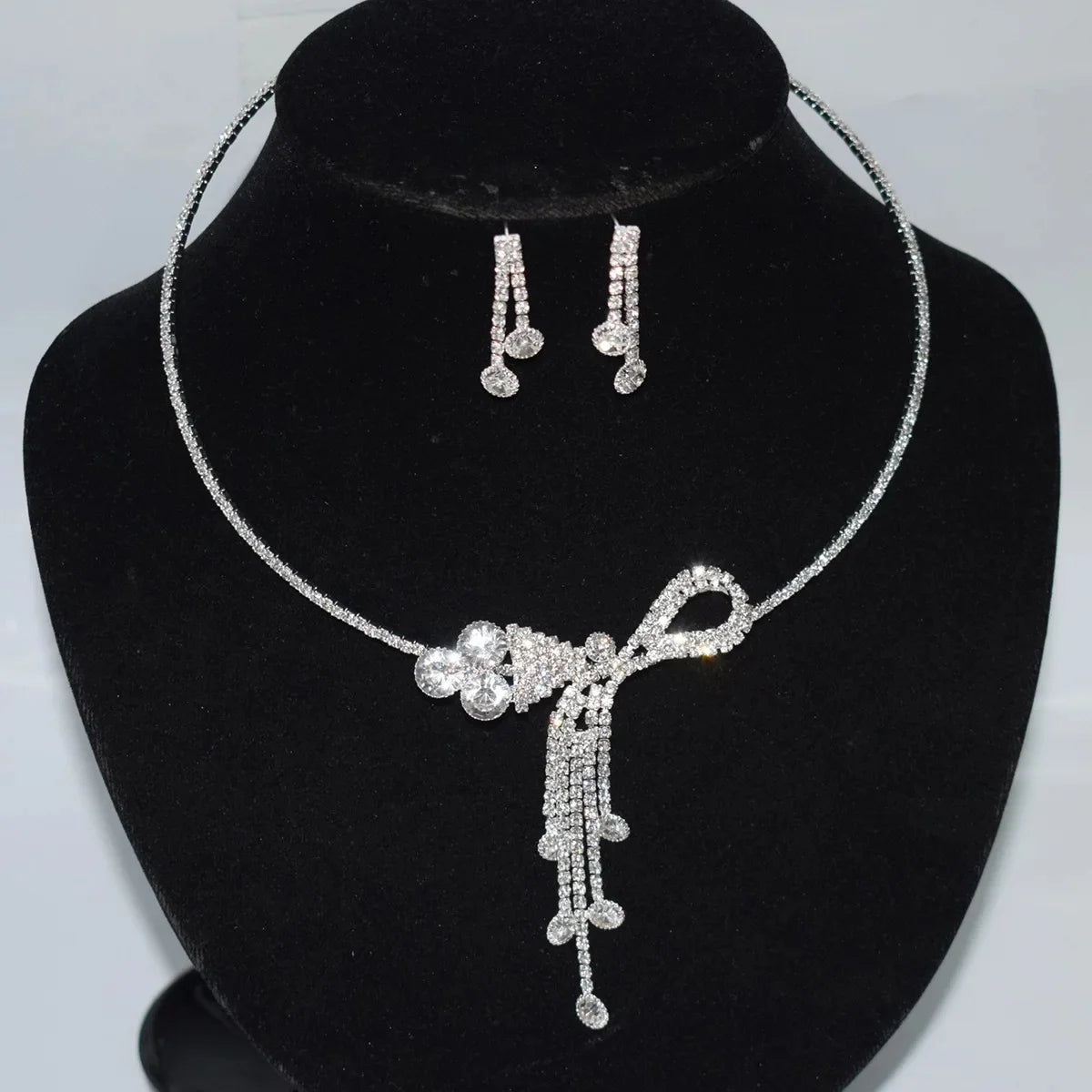 wedding jewelry, diamond chain, jewelry set, wedding jewelry set, chain jewelry, diamond set, gold diamond chain, diamond jewelry set, necklace chain, wedding earrings