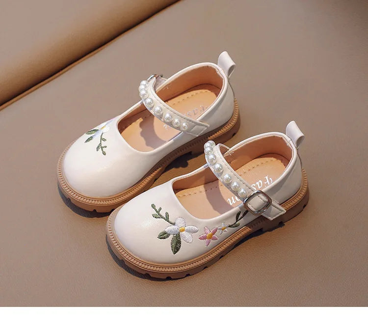 Chaussures en cuir à fleurs pour bébé fille