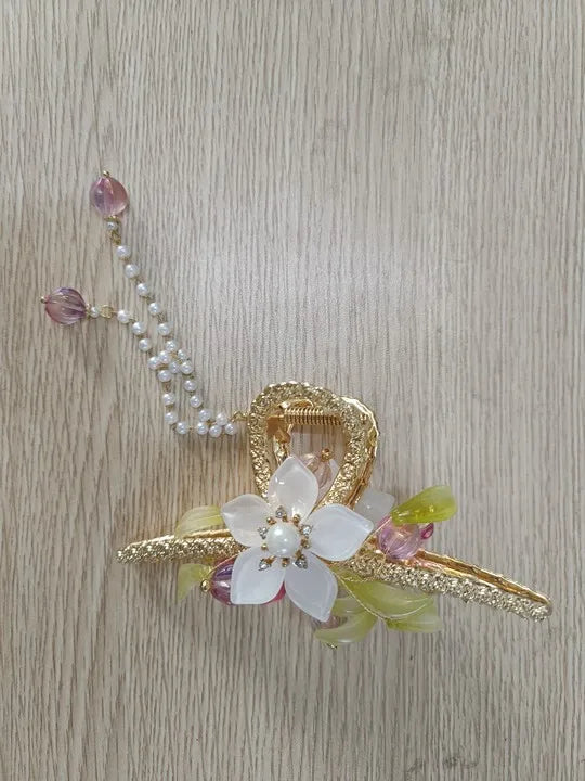 Chic Tassel Butterfly Pearl Clip