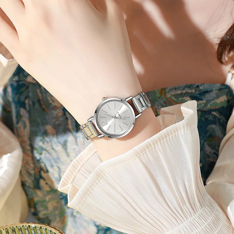 Ensemble de montre-bracelet à quartz avec bracelet creux en or pour femme